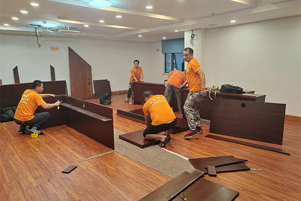 厦门公司搬家哪家好？20 年老牌企业蚂蚁家政用专业实力作答